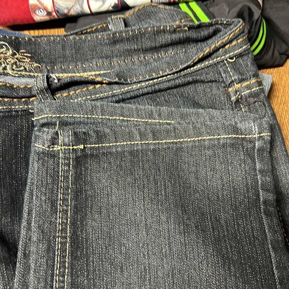 Jeans - Picture 3 of 4